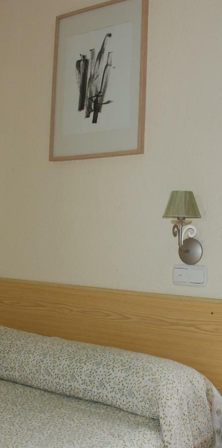 Hostal Zaragoza Hondarribia Bagian luar foto