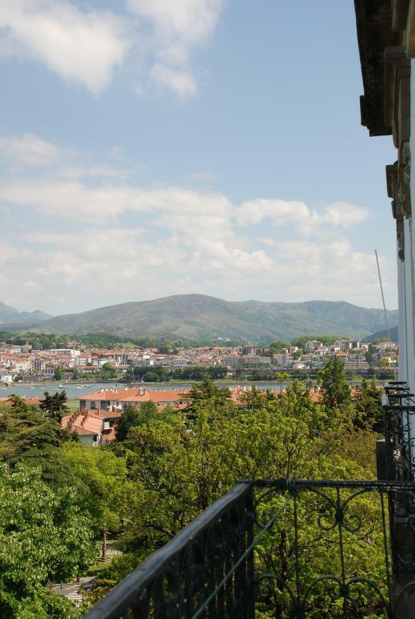 Hostal Zaragoza Hondarribia Bagian luar foto