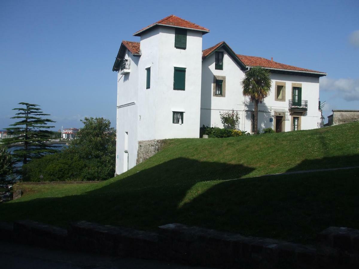 Hostal Zaragoza Hondarribia Bagian luar foto