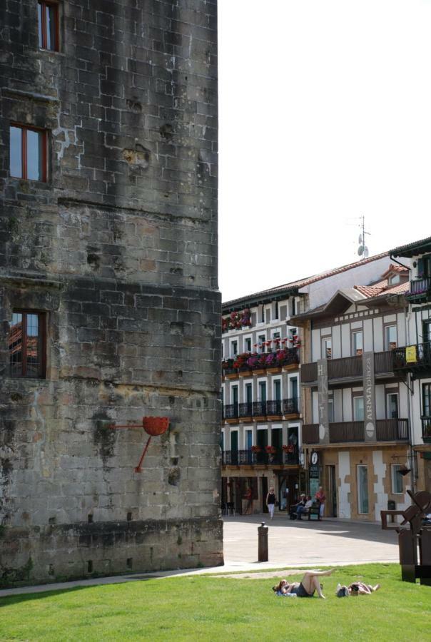 Hostal Zaragoza Hondarribia Bagian luar foto